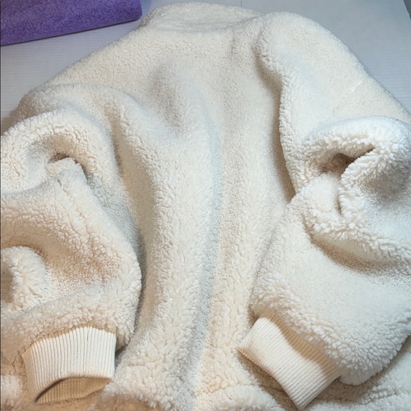 LEVI’S WOMENS SHERPA TEDDY FLEECE JACKET IN OFF WHITE SZ M - Picture 7 of 14